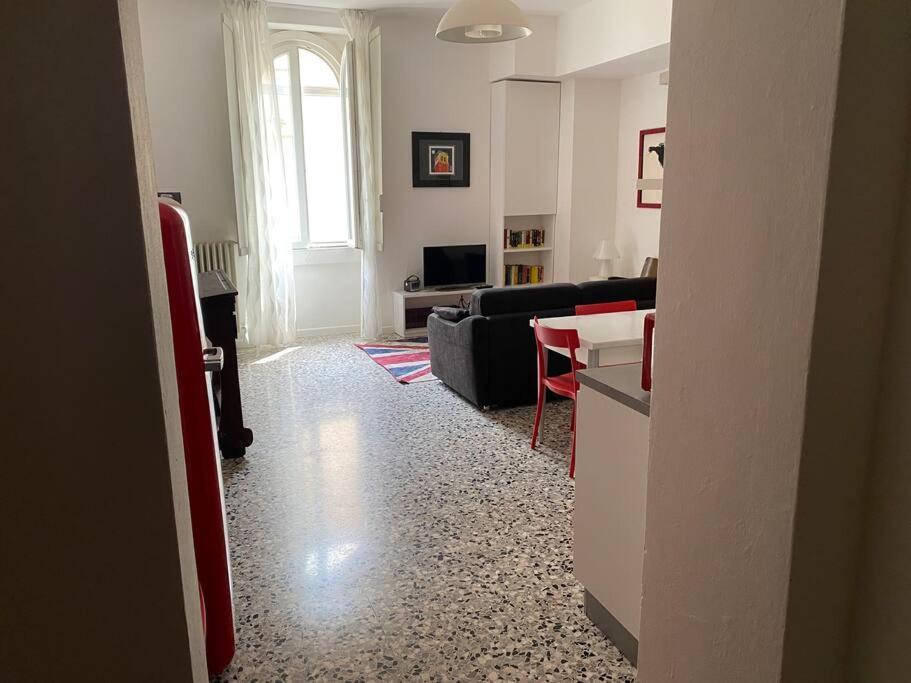 I Marici Apartment ปาเวีย ภายนอก รูปภาพ